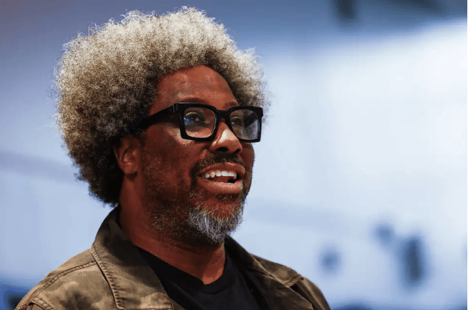 Oakland comedian, ‘Celebrity Jeopardy!’ champ steps up to support Bay Area arts amid NEA fallout